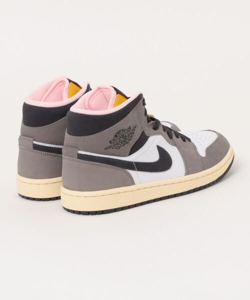 本日のみの超特価値下げ❗️NIKE WMNS AIR JORDAN 1 MID Air Jordan 1 Mid SE Women's Shoes. Nike JP