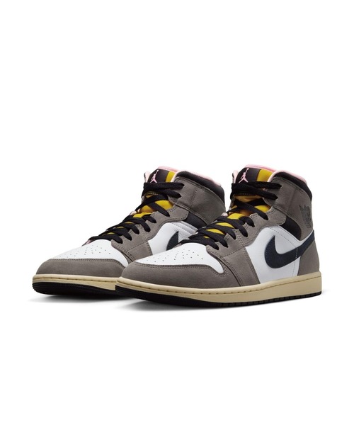 JORDAN BRAND（ジョーダンブランド）の「AIR JORDAN 1 MID SE　HQ2011-100（スニーカー・メンズ・ホワイト・25.0cm/25.5cm/26.0cm/26.5cm/27.0cm/27.5cm/28.0cm/28.5cm/29.0cm/30.0cm）」の4枚目の写真
