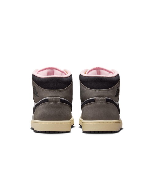 JORDAN BRAND（ジョーダンブランド）の「AIR JORDAN 1 MID SE　HQ2011-100（スニーカー・メンズ・ホワイト・25.0cm/25.5cm/26.0cm/26.5cm/27.0cm/27.5cm/28.0cm/28.5cm/29.0cm/30.0cm）」の6枚目の写真