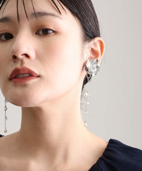 atlo(アトロ)の「メタル ビーズ フラワー 結婚式 お呼ばれ オケージョン 同窓会 (イヤリング・レディース・ゴールド/シルバー・FREE)」の6枚目の写真