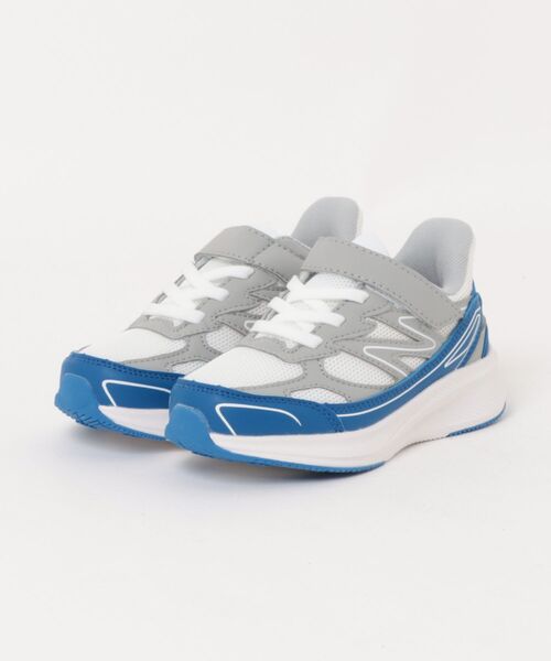 MAD FOOT（マッドフット）の「MADFOOT! マッドフット 【サッと履ける】キッズ 軽量スニーカー 幅広3E 子供靴 ストラップ 脱ぎ履き簡単 すぐスポ 250023（スニーカー・キッズ・ブラック系その他/ブラック×グレー/ホワイト×グレー・22.0cm/21.0cm/20.0cm/19.0cm/18.0cm/23.0cm）」の2枚目の写真