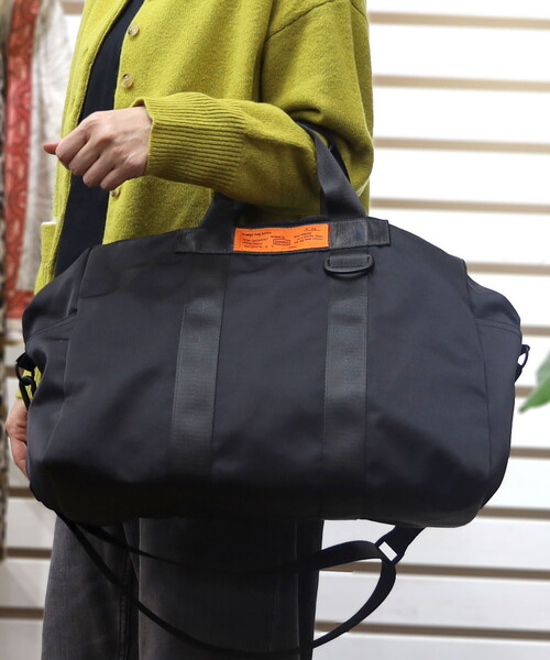 COOCO(クーコ)の「【ORANGE TAGシリーズ】 撥水ナイロンボストンバッグ/A4対応(ボストンバッグ・レディース・キャメル/ブラック/ライトベージュ・FREE)」の2枚目の写真
