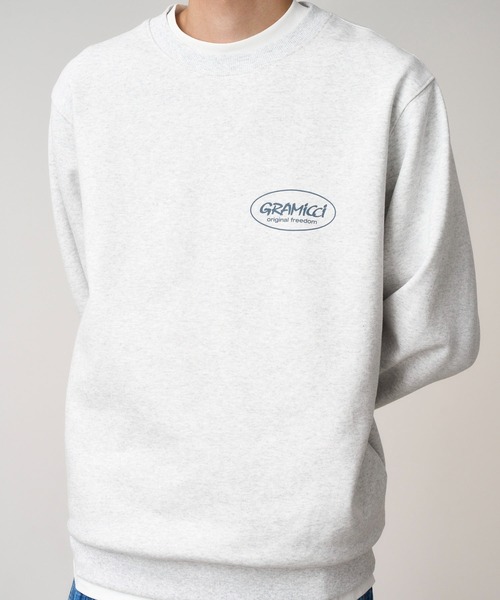 Gramicci(グラミチ)の「ORIGINAL FREEDOM SWEATSHIRT|オリジナルフリーダムスウェットシャツ(スウェット・メンズ・ダークブラウン系/オレンジ/ヘザーグレー・XL/XXL/S/M/L)」の2枚目の写真