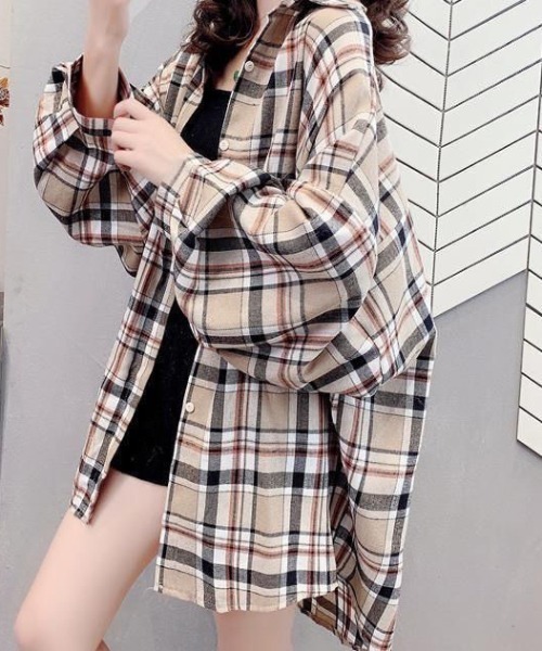 cammie(キャミー)の「チェックバリエーションサイズシャツ(シャツ/ブラウス・レディース・ベージュ/ブラック×ホワイト/ピンク/ホワイト×ブラック/オートミール/レインボー・MEDIUM/LARGE/SMALL)」の4枚目の写真