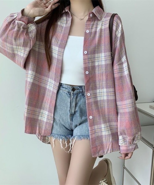 cammie(キャミー)の「チェックバリエーションサイズシャツ(シャツ/ブラウス・レディース・ベージュ/ブラック×ホワイト/ピンク/ホワイト×ブラック/オートミール/レインボー・MEDIUM/LARGE/SMALL)」の1枚目の写真