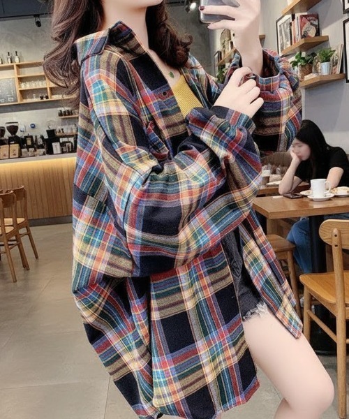 cammie(キャミー)の「チェックバリエーションサイズシャツ(シャツ/ブラウス・レディース・ベージュ/ブラック×ホワイト/ピンク/ホワイト×ブラック/オートミール/レインボー・MEDIUM/LARGE/SMALL)」の6枚目の写真