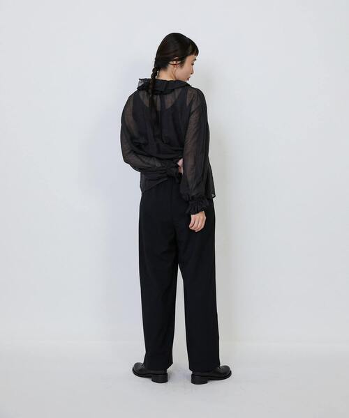 LOISIR（ロワズィール）の「エステルリネンカールマイヤーフリルデザインブラウス（シャツ/ブラウス・レディース・ブラック/ベージュ・FREE）」の11枚目の写真