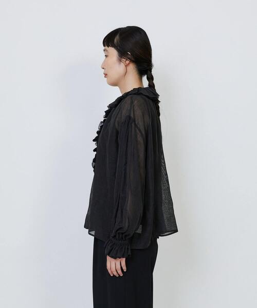LOISIR（ロワズィール）の「エステルリネンカールマイヤーフリルデザインブラウス（シャツ/ブラウス・レディース・ブラック/ベージュ・FREE）」の13枚目の写真