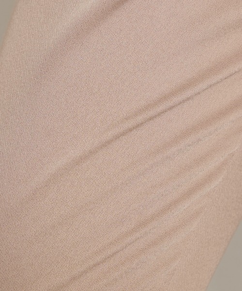 qualite（カリテ）の「【裏起毛で美脚パンツ】ウォームサテンタックパンツ/オフィスカジュアル/ウエストゴム（その他パンツ・レディース・ベージュ/ブラック・34/36/38/40）」の17枚目の写真