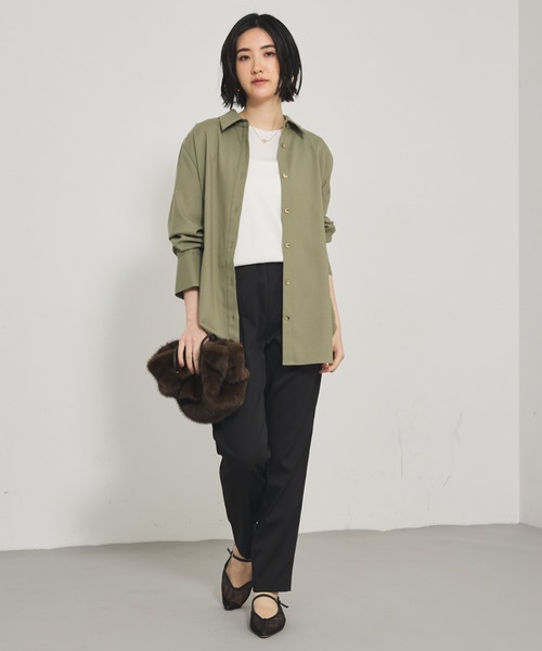 qualite（カリテ）の「【裏起毛で美脚パンツ】ウォームサテンタックパンツ/オフィスカジュアル/ウエストゴム（その他パンツ・レディース・ベージュ/ブラック・34/36/38/40）」の7枚目の写真