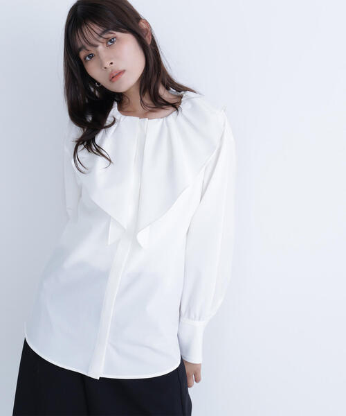 NATURAL BEAUTY BASIC(ナチュラルビューティーベーシック)の「◇【Oggi掲載】デザインラッフルブラウス(シャツ/ブラウス・レディース・ブラック/ベージュ/オフホワイト・FREE)」の16枚目の写真