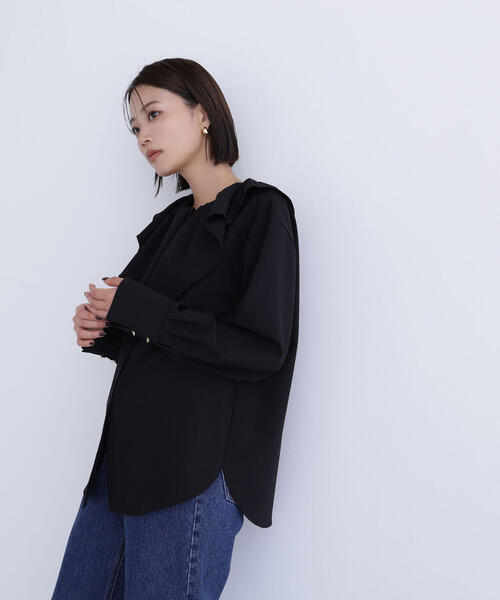 NATURAL BEAUTY BASIC(ナチュラルビューティーベーシック)の「◇【Oggi掲載】デザインラッフルブラウス(シャツ/ブラウス・レディース・ブラック/ベージュ/オフホワイト・FREE)」の3枚目の写真