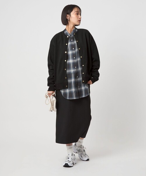 green label relaxing（グリーンレーベルリラクシング）の「メタル調 ドットボタン カーディガン（カーディガン/ボレロ・レディース・ブラック/ベージュ/ロイヤルブルー・FREE）」の14枚目の写真