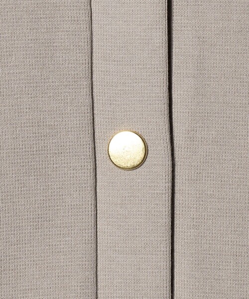 green label relaxing（グリーンレーベルリラクシング）の「メタル調 ドットボタン カーディガン（カーディガン/ボレロ・レディース・ブラック/ベージュ/ロイヤルブルー・FREE）」の6枚目の写真