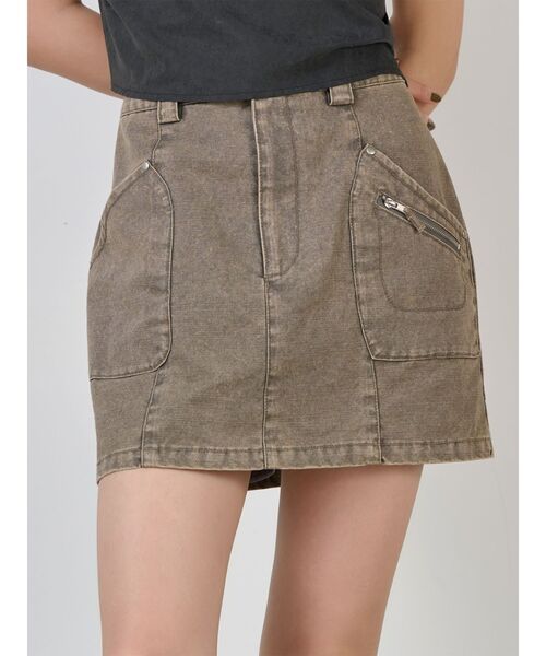 MURUA（ムルーア）の「メニーポケットカーゴスカート（スカート・レディース・グレー/ブラック/ブラウン・1/2）」の2枚目の写真