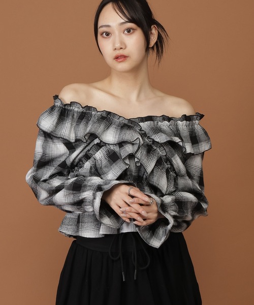 3.3 Field Trip （3.3フィールドトリップ）の「3.3 Field Trip／アソートクロスフリルブラウス（シャツ/ブラウス・レディース・その他2/その他3/その他1/オフホワイト/ブルー/ブラック・FREE）」の4枚目の写真