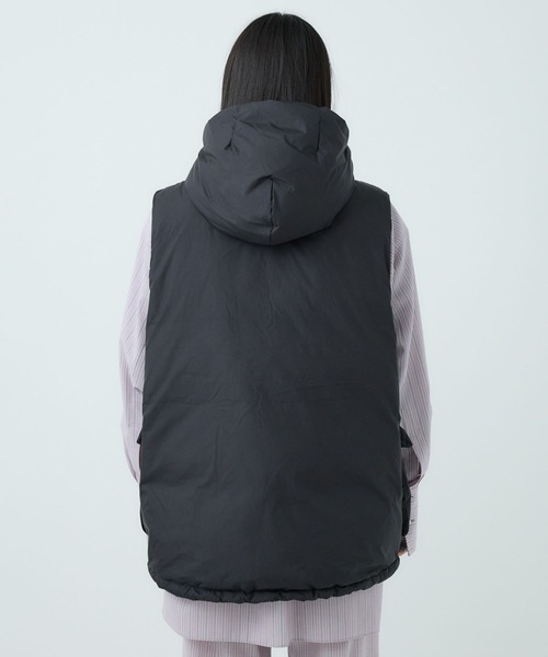 【極美品】Chaosカオス × REMI RELIEF/別注ダウンベスト 墨黒 Chaos(カオス)｜REMI RELIEF別注ダウンベスト/スミクロ の通販