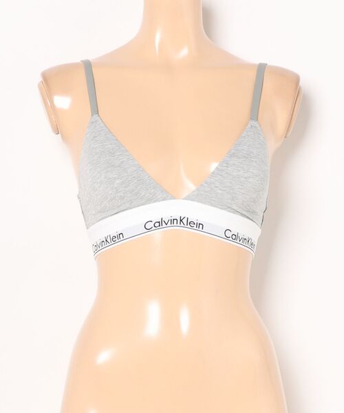 Calvin Klein Underwear（カルバンクラインアンダーウェア）の「CALVIN KLEIN UNDERWEAR/カルバン クライン アンダーウェア/LGHT LINED TRIANGLE（スポーツブラ・レディース・グレー/ブラック・XS/S/M）」の5枚目の写真