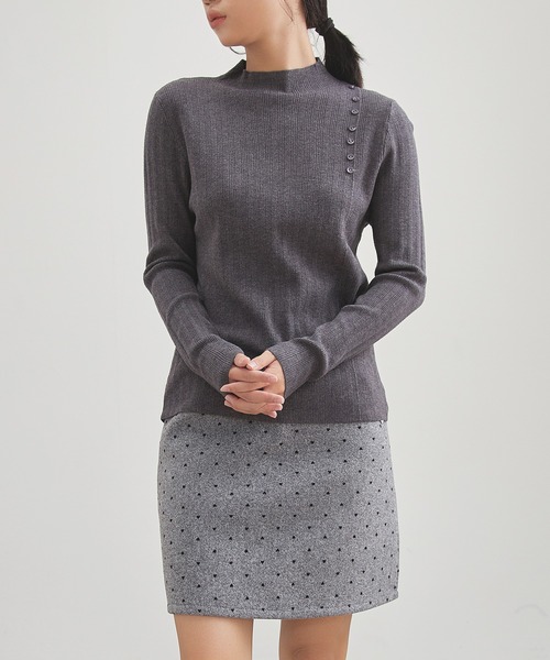 Lace Ladies(レースレディース)の「オフネック ボタン ランダムリブ ニット トップス(ニット/セーター・レディース・ベージュ/ブラック/アイボリー/ダークグレー・FREE)」の10枚目の写真