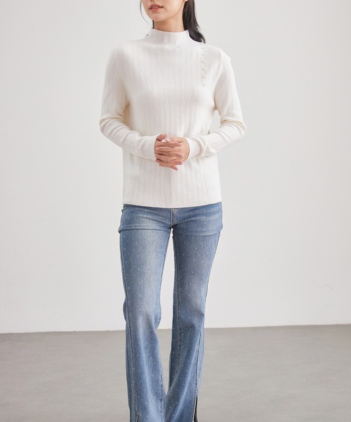 Lace Ladies(レースレディース)の「オフネック ボタン ランダムリブ ニット トップス(ニット/セーター・レディース・ベージュ/ブラック/アイボリー/ダークグレー・FREE)」の13枚目の写真