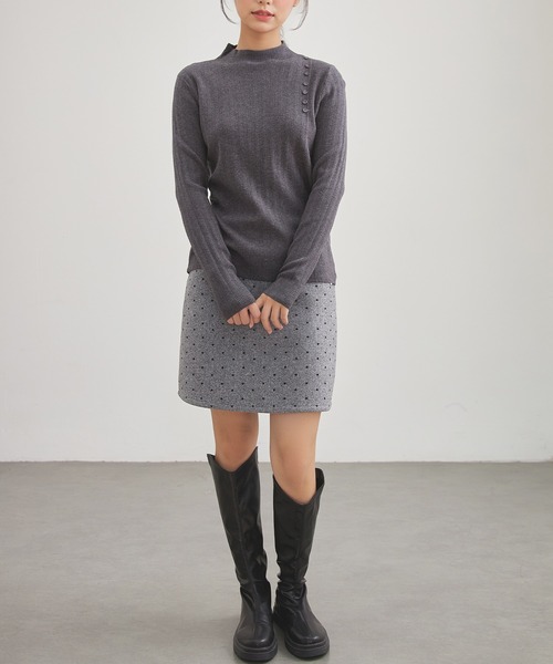 Lace Ladies(レースレディース)の「オフネック ボタン ランダムリブ ニット トップス(ニット/セーター・レディース・ベージュ/ブラック/アイボリー/ダークグレー・FREE)」の7枚目の写真