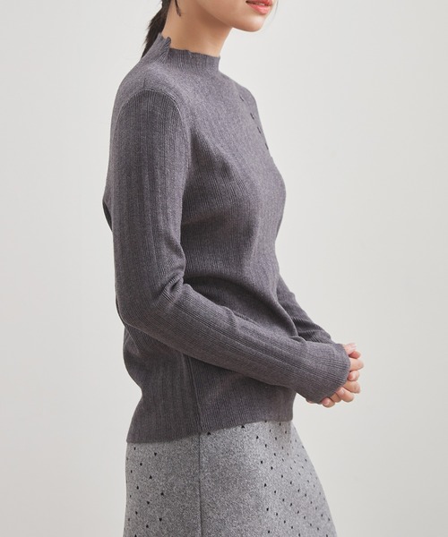 Lace Ladies(レースレディース)の「オフネック ボタン ランダムリブ ニット トップス(ニット/セーター・レディース・ベージュ/ブラック/アイボリー/ダークグレー・FREE)」の8枚目の写真