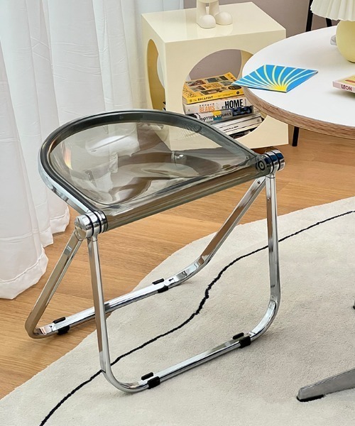 Made in I（メイドインアイ）の「Folding mid century chair stool（家具・レディース・オレンジ/イエロー/グリーン/ホワイト/クリア/グレー/ブラック・FREE）」の4枚目の写真