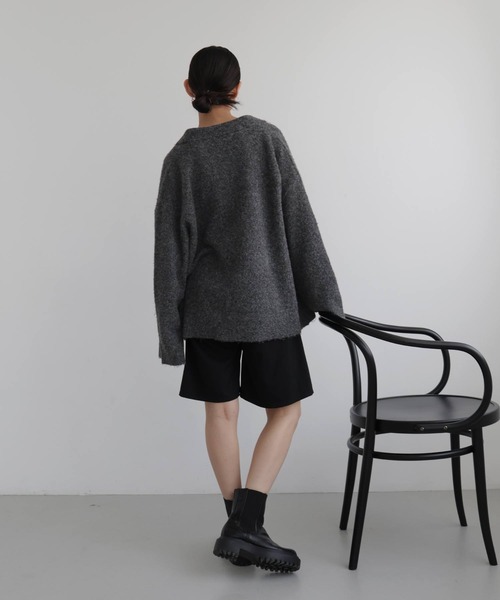 hellam(へラム)の「キーネックポロニット(ニット/セーター・レディース・杢グレー/チャコール/オートミール/マスタード・FREE)」の19枚目の写真