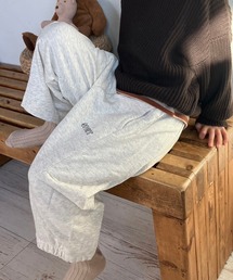 VIBGYOR（ヴィブジョー）の「【kids】ワンポイントロゴ ワイドスウェットパンツ(CZ)（その他パンツ・キッズ）」