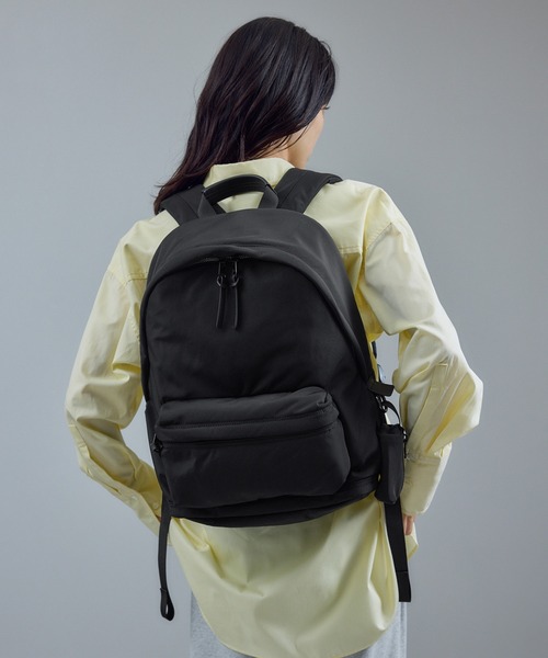 SALON adam et rope'(サロン アダム エ ロペ)の「【W S(ドゥーブル)】撥水ユーティリティーデイバッグ / A4対応(バックパック/リュック・レディース・ブラック・FREE)」の10枚目の写真