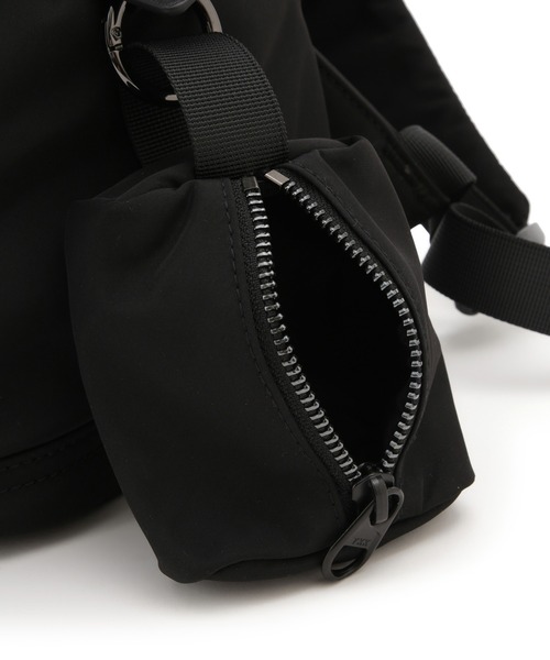 SALON adam et rope'(サロン アダム エ ロペ)の「【W S(ドゥーブル)】撥水ユーティリティーデイバッグ / A4対応(バックパック/リュック・レディース・ブラック・FREE)」の17枚目の写真