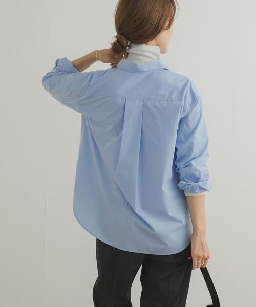 URBAN RESEARCH DOORS(アーバンリサーチドアーズ)の「『UR TECH』レギュラーカラーオーバーシャツ(シャツ/ブラウス・レディース・ブルー系その他/ライトブルー・MEDIUM)」の5枚目の写真