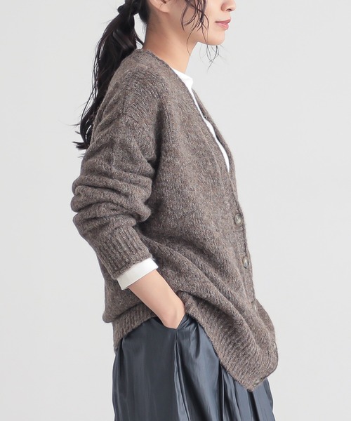 for/c（フォーシー）の「ゆったりVネックカーディガン【サスティナブル】（カーディガン/ボレロ・レディース・グレー/ブラウン・M/L）」の13枚目の写真