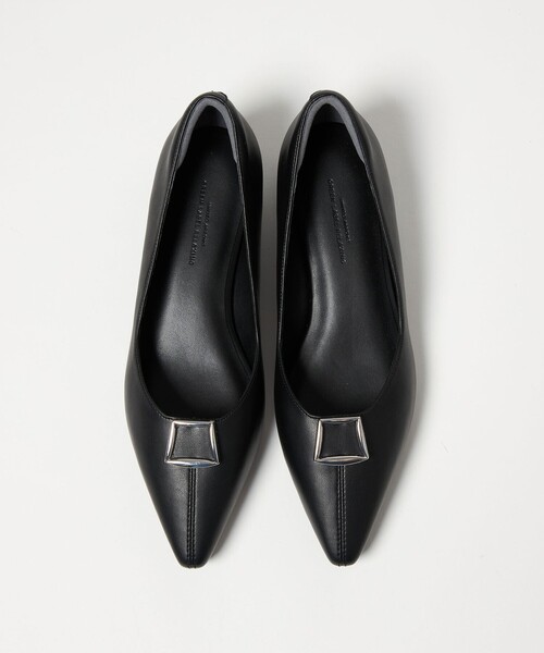 green label relaxing(グリーンレーベルリラクシング)の「ポインテッド バックル パンプス 晴雨兼用 撥水(パンプス・レディース・ベージュ/オフホワイト/ブラック・25cm/24.5cm/24cm/23.5cm/23cm/22.5cm)」の18枚目の写真