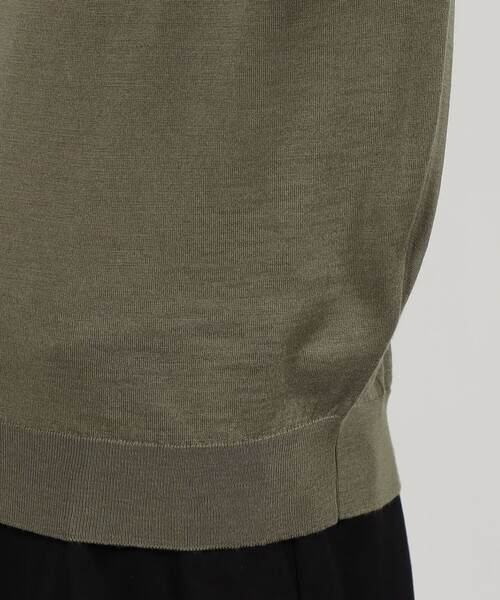 JOHN SMEDLEY LEVINE メリノウールタートルネックニット（ニット