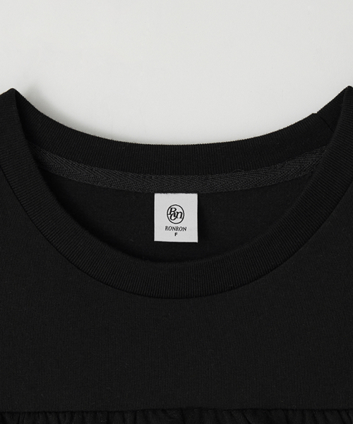 RONRON（ロンロン）の「PENDANT LINE FRILL BASIC FIT T SHIRT BLACK（Tシャツ/カットソー・レディース・その他・FREE）」の3枚目の写真