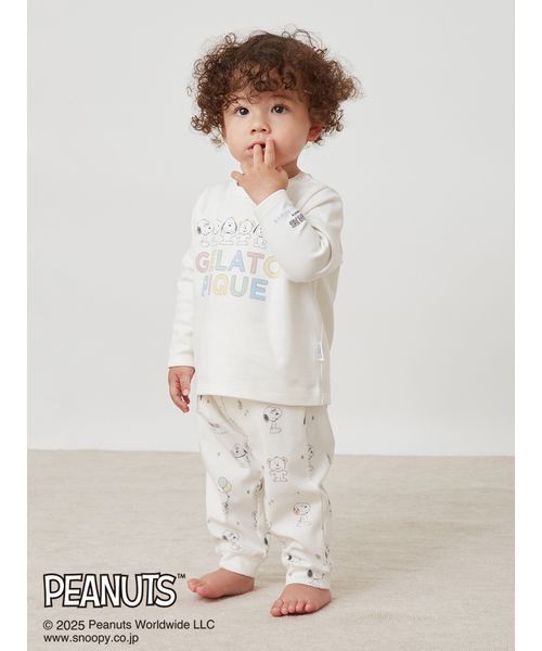 gelato pique(ジェラートピケ)の「【PEANUTS PUPPIES】【BABY】ワンポイントロンT(ベビーパジャマ/スリーパー・キッズ・オフホワイト・80)」の2枚目の写真