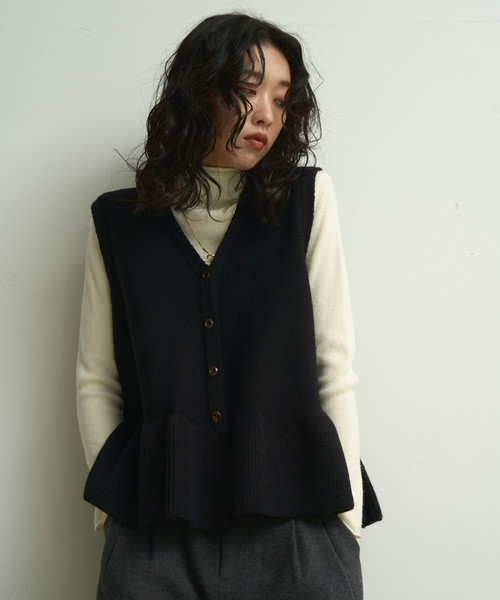 Washable peplum knit vest / ウォッシャブルペプラムニットベスト