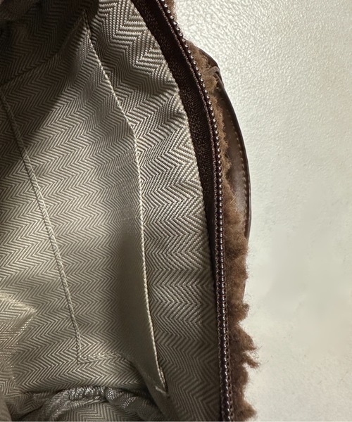 apres jour clair(アプレジュールクレア)の「【apres jour clair】2WAYボアバッグ(ショルダーバッグ・レディース・ベージュ/ブラウン系その他・FREE)」の4枚目の写真