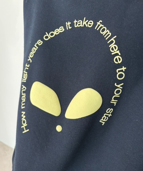 MERLOT（メルロー）の「宇宙への問いかけスウェット（スウェット・レディース・ライトグレー/ネイビー・FREE）」の11枚目の写真