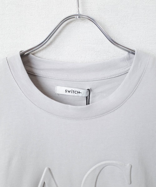 SWITCH BY ARCH(スイッチバイアーチ)の「/ARC/SWITCH by ARCH/エンボス ロゴ Tシャツ(Tシャツ/カットソー・レディース・ホワイト/ブラック・FREE)」の9枚目の写真