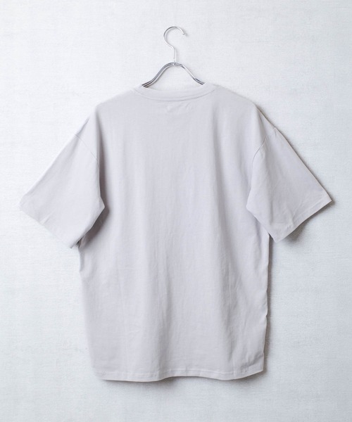 SWITCH BY ARCH(スイッチバイアーチ)の「/ARC/SWITCH by ARCH/エンボス ロゴ Tシャツ(Tシャツ/カットソー・レディース・ホワイト/ブラック・FREE)」の6枚目の写真