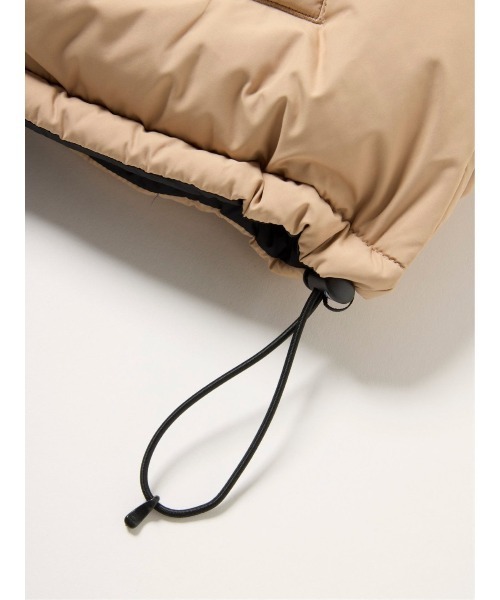 FIRST DOWN(ファーストダウン)の「【ファーストダウン 撥水防風 リバーシブル】FIRSTDOWN USA BUBBLE スタンド ダウン(ダウンジャケット/コート・メンズ・イエロー/ライトグレー/ブラック/ベージュ・LARGE/X-LARGE/MEDIUM)」の18枚目の写真