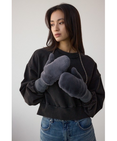 AZUL by moussy(アズールバイマウジー)の「配色ストラップ2WAYフェイクファーミトン(手袋・レディース・アイボリー/グレー/ダークグリーン・FREE)」の14枚目の写真