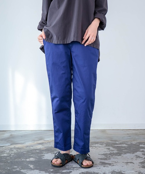 D.M.G.（ドミンゴ）の「[D.M.G / ディーエムジー] チノストレッチ オールデイイージートラウザー（チノパンツ・レディース・ベージュ/アイボリー/マスタード/ブラック/ダークブルー・L/M/S/SS）」の16枚目の写真