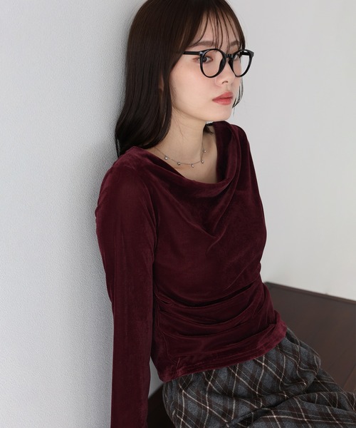 BLUEEAST(ブルーイースト)の「ベロアドレープネックトップス(Tシャツ/カットソー・レディース・ブラウン/ボルドー/モカ・MEDIUM)」の1枚目の写真