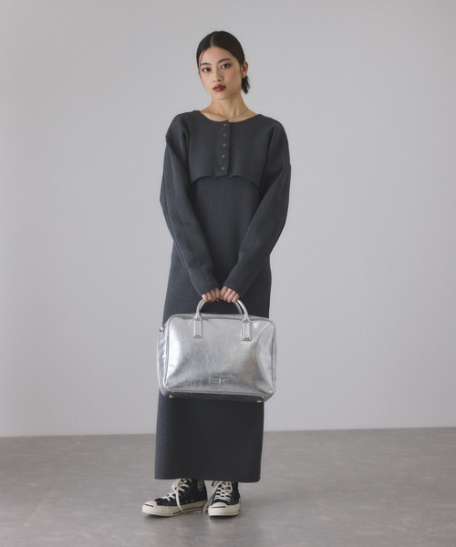 ADAM ET ROPE'（アダムエロペ）の「【サステナブル】ロゴボストンビッグバッグ（ボストンバッグ・レディース・ブラウン/ブラック/シルバー・FREE）」の11枚目の写真