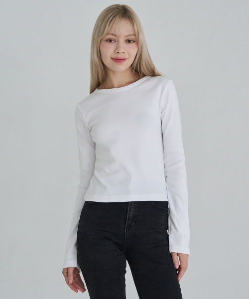 5OML(オーオーエムエル)の「スリムバックリボンロングスリーブ(ホワイト)(Tシャツ/カットソー・レディース・ホワイト・MEDIUM/LARGE)」の3枚目の写真