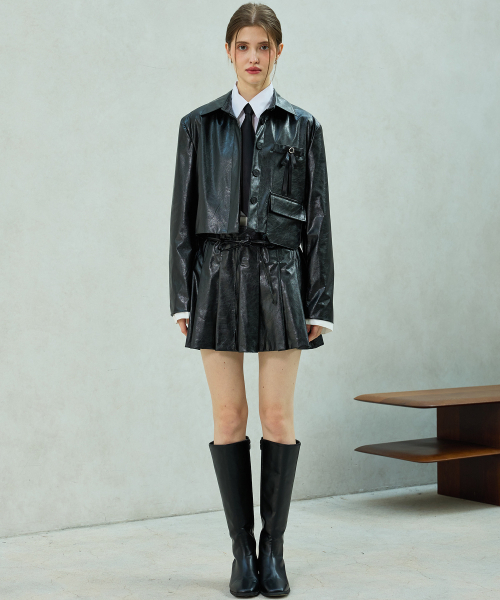 ARI(アリ)の「MOLLY LEATHER CROP JACKET / BLACK(ライダースジャケット・レディース・ブラック・FREE)」の2枚目の写真