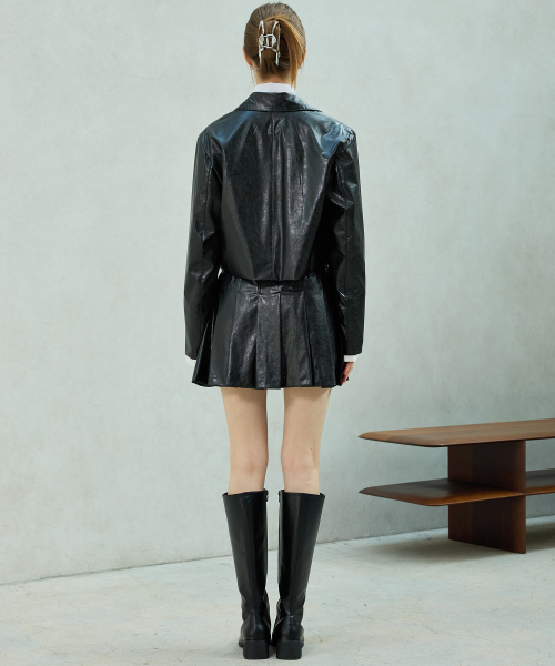 ARI(アリ)の「MOLLY LEATHER CROP JACKET / BLACK(ライダースジャケット・レディース・ブラック・FREE)」の4枚目の写真